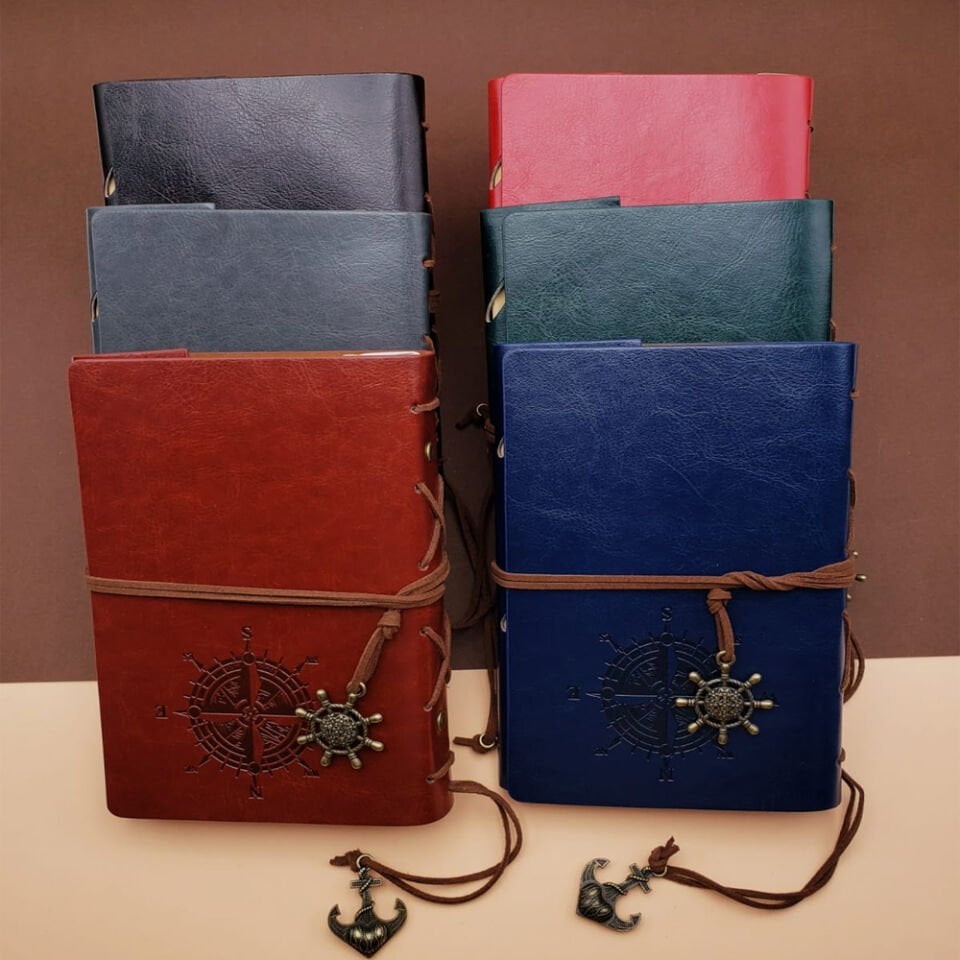 Büyük Boy Pusula Tasarımlı Deri Defter