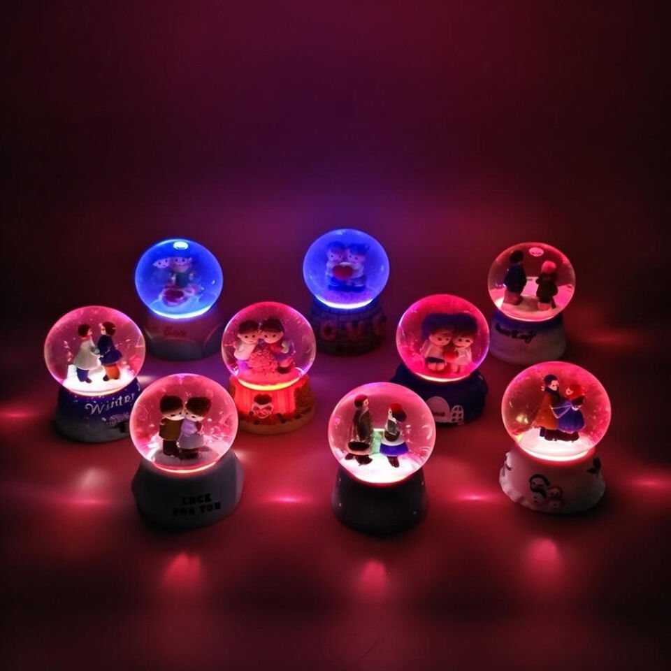 Işıklı Mini Kar Küreleri