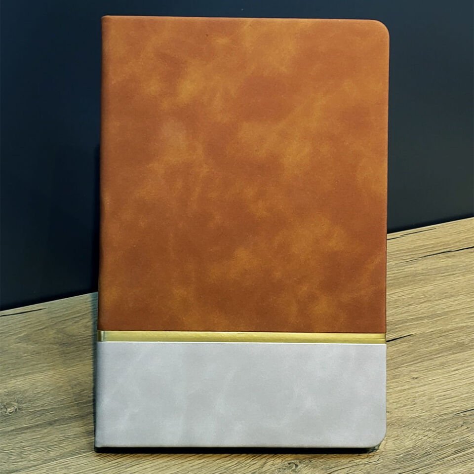 Çizgili Deri Defter