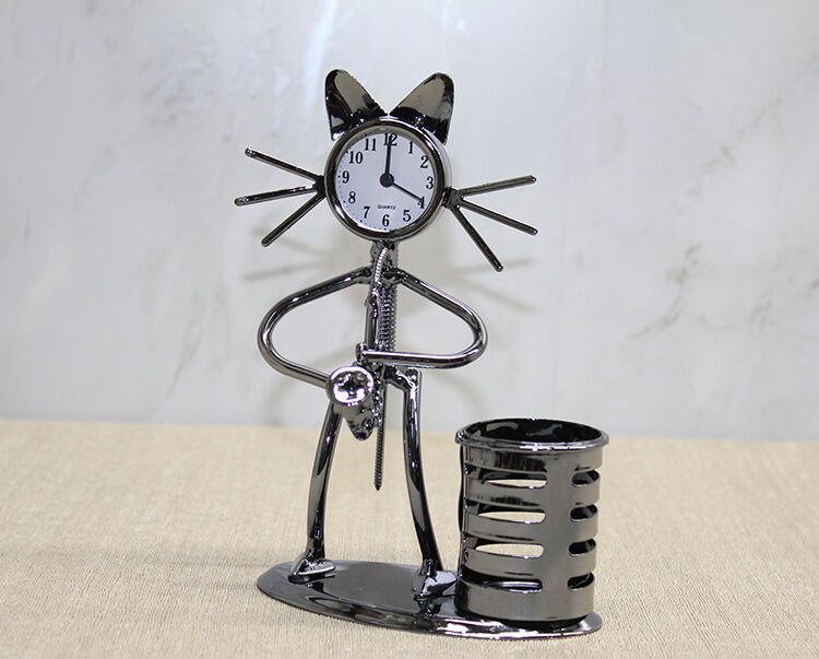 Metal Saksafon Çalan Kedi Müzisyen Saat Ve Kalemlik