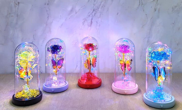 Işıklı Müzikli Romantik Kelebekli Fanus İçinde Gül