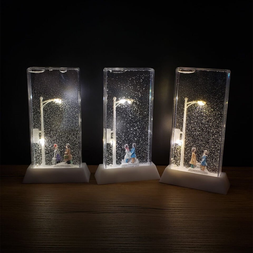 Romantik Sevgililer Tasarımlı Sokak Lambası Kar Küresi