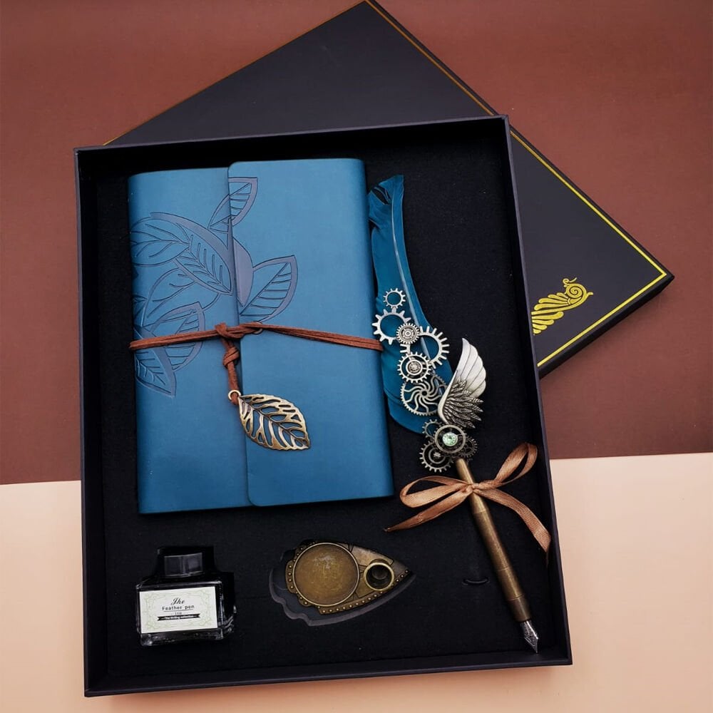 Kaligrafi Kalem Ve Vintage Tasarım Deri Defter