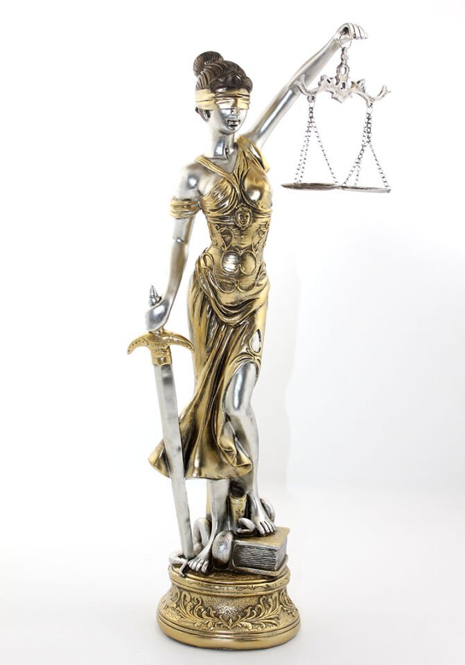 Polyester Adalet Terazis Figürü