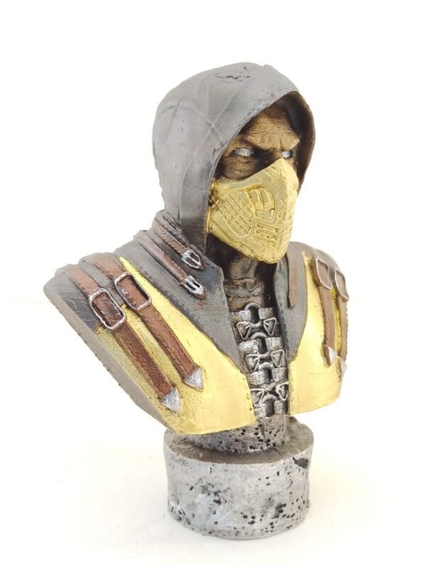 Polyester Scorpion Büst Küçük