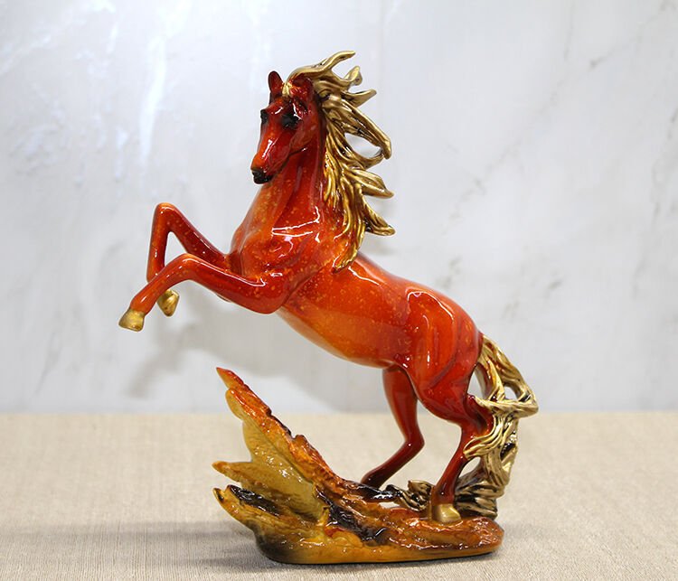 Polyester Şahlanmış At Figürü