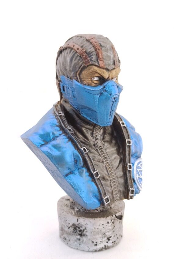 Polyester Subzero Büst Küçük