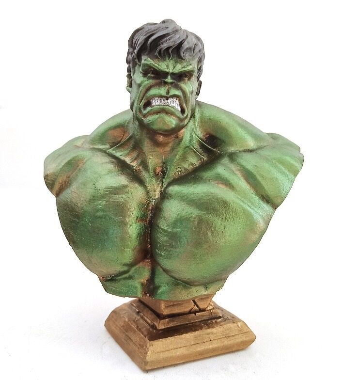 Hulk Büst