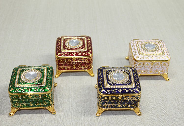 Swaroski Taşlı Kutu