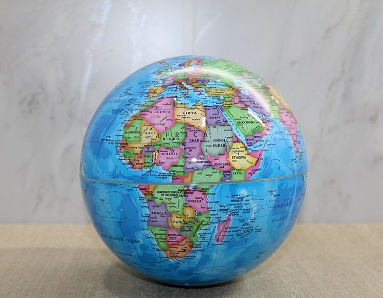 Masa Üstü Dönen Dünya Küre