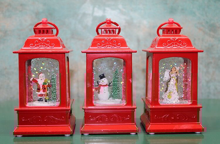 Yılbaşı Temalı Işıklı Müzikli Kar Küresi