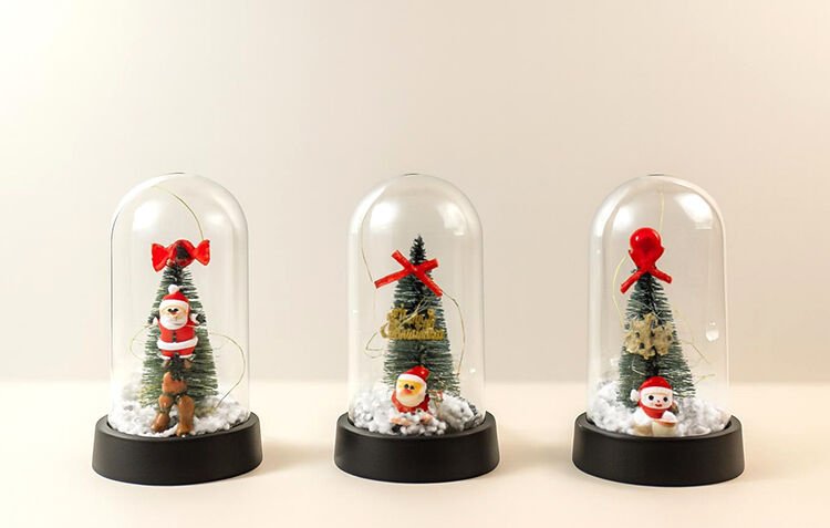 Yılbaşı Temalı Işıklı Dekoratif Cam Fanus