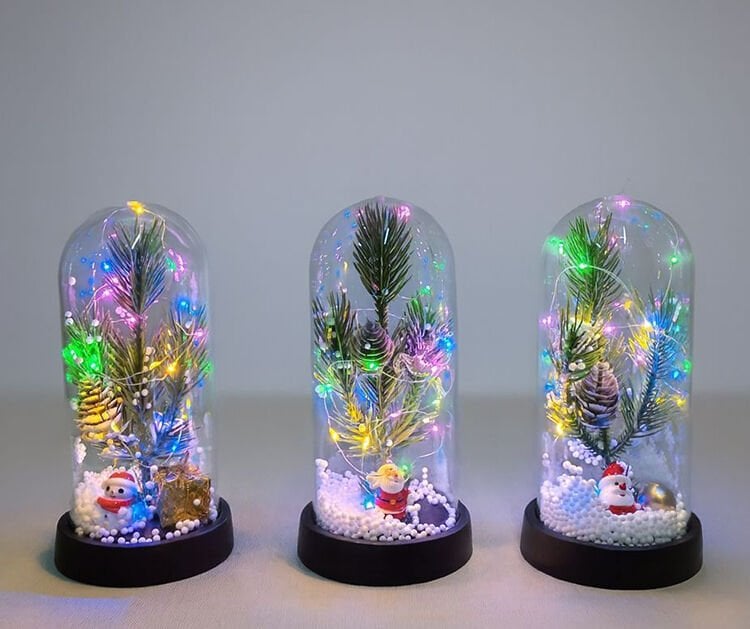 Yılbaşı Temalı Işıklı Dekoratif Cam Fanus