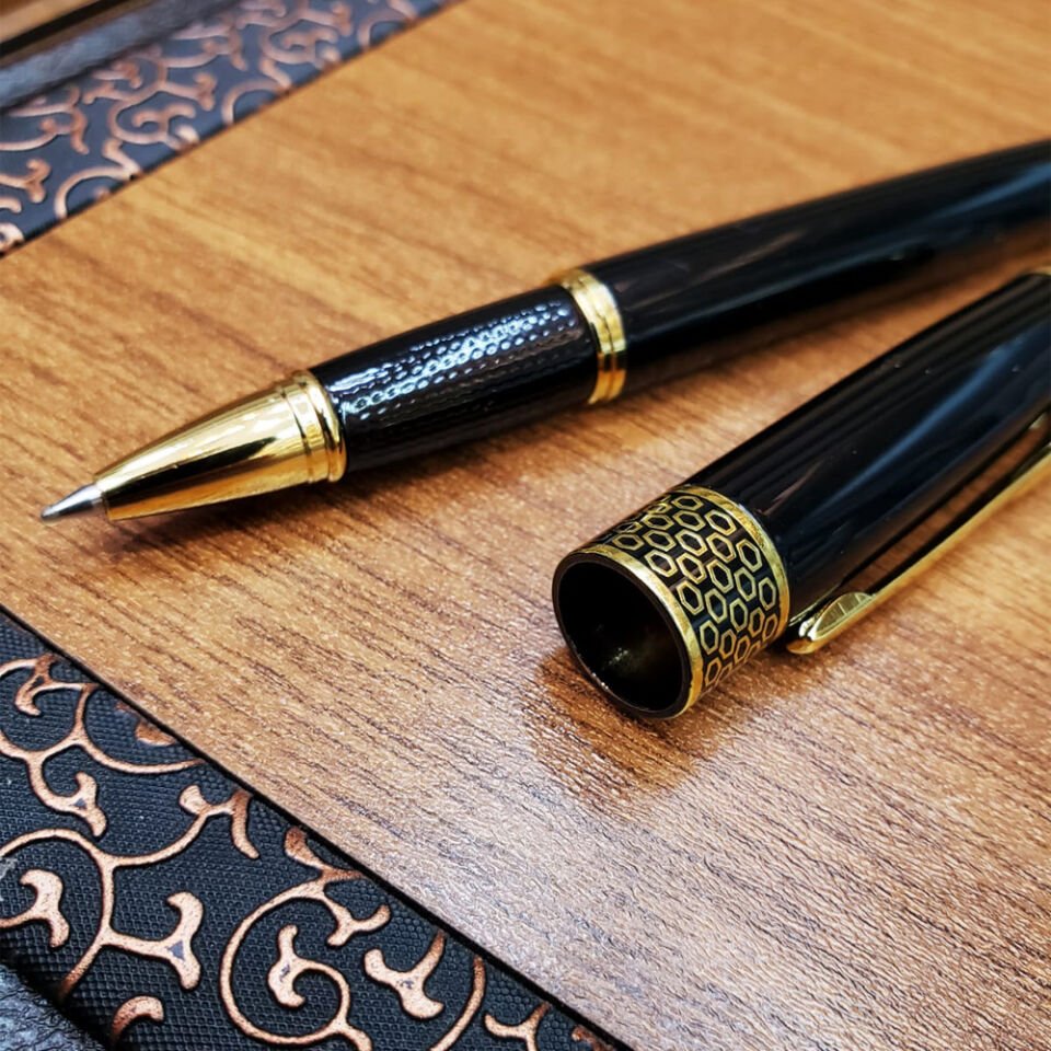 Siyah Desenli Metal Kalem