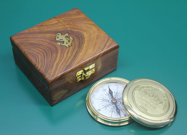 Ahşap Kutulu Pirinç Pusula