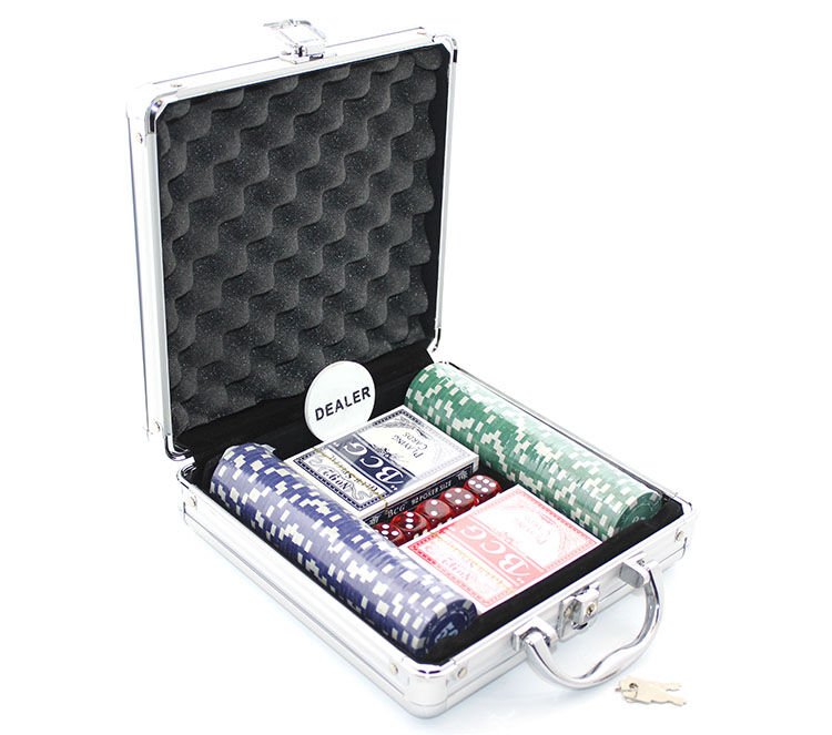 Metal Çantalı 100 Chipli Poker Oyunu